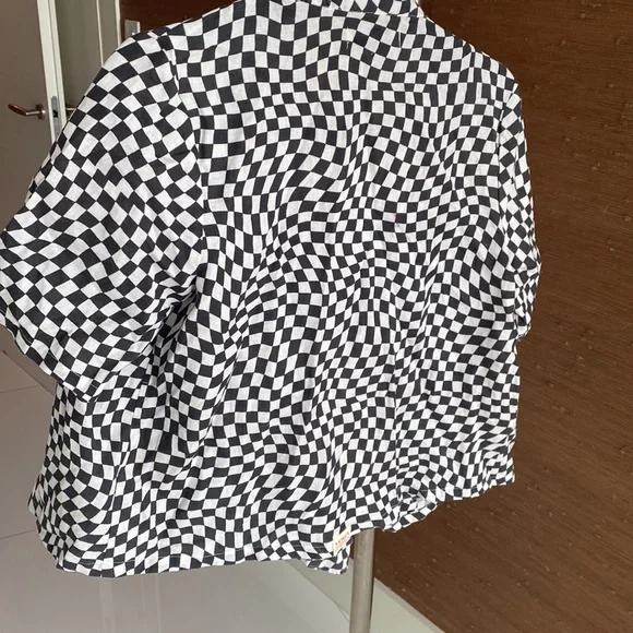 Vacancy top and short set - Picture 2 of 6